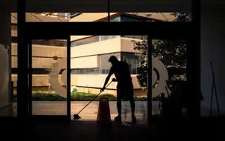 专业上门整理师 收纳整理公司 衣柜收纳 新居开荒